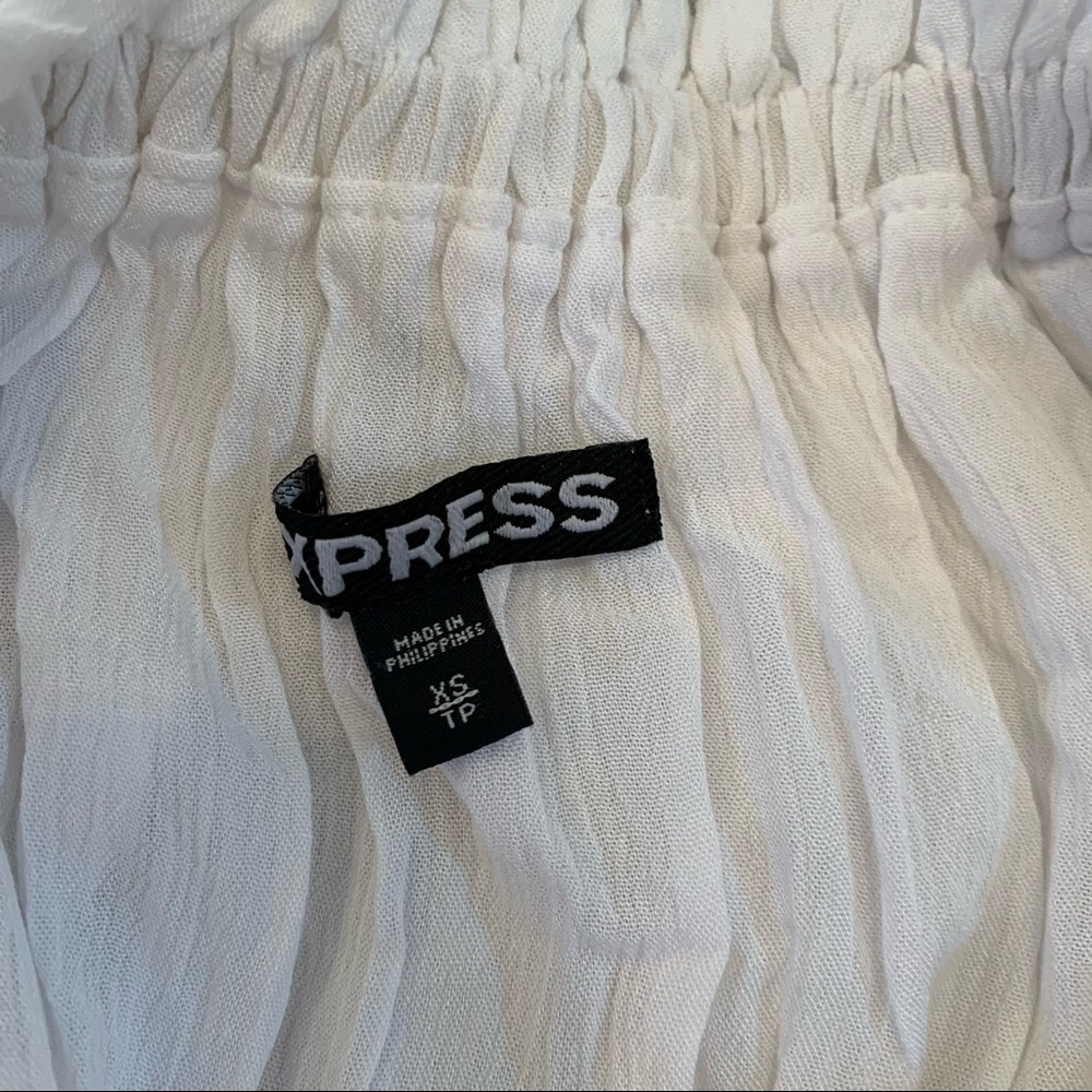 Express Off Shoulder Flowy Top - Picture 4 of 5